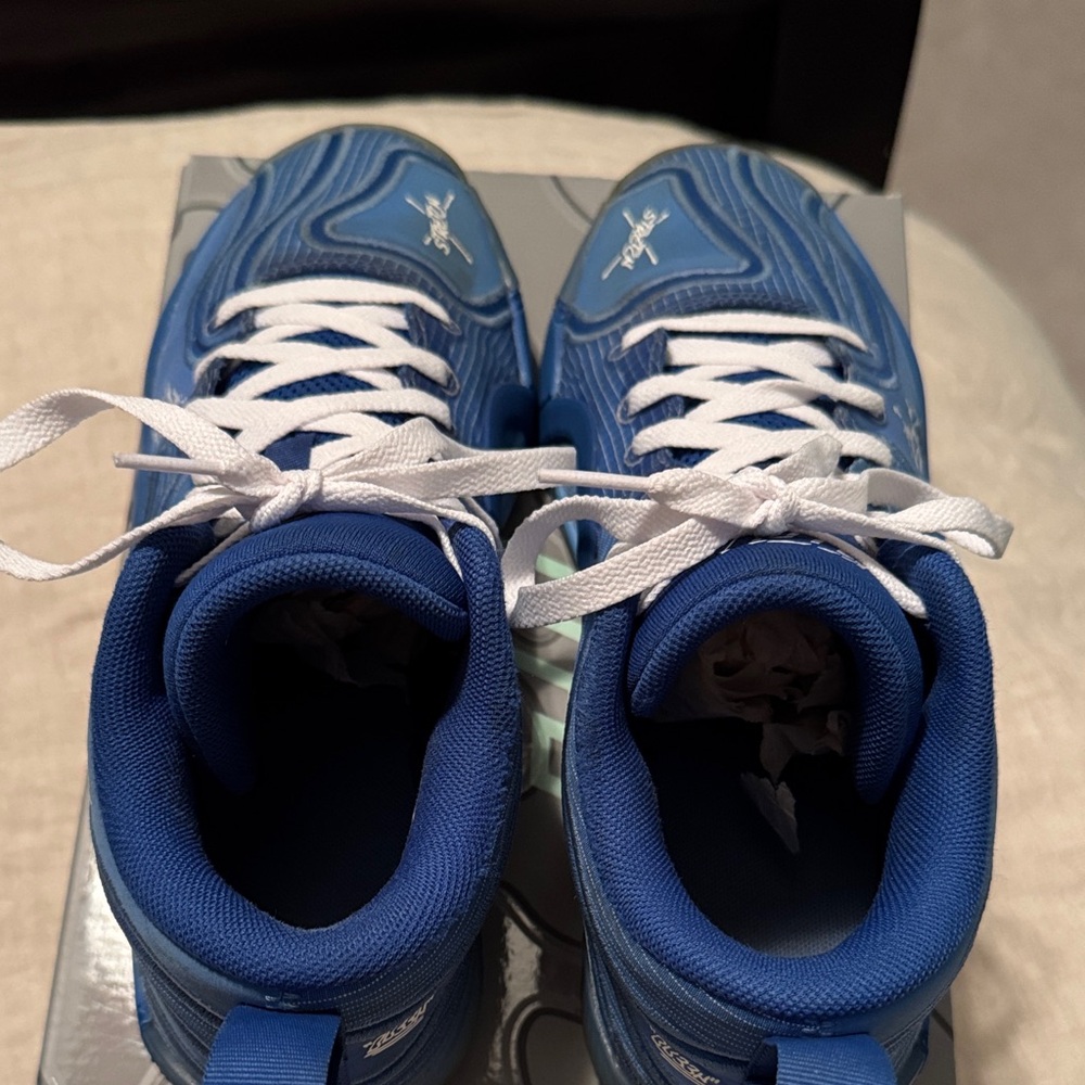 Jordan Tatum Basketball Mens Sneakers in Blue and White - Picture 2 of 5
